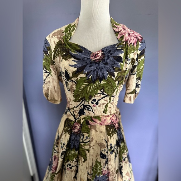 1940s- early 1950s floral peony barkcloth skirt and blouse set - Picture 4 of 15